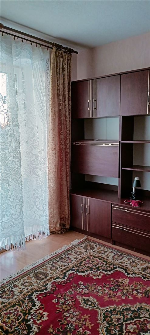 Снять --комнатную квартиру