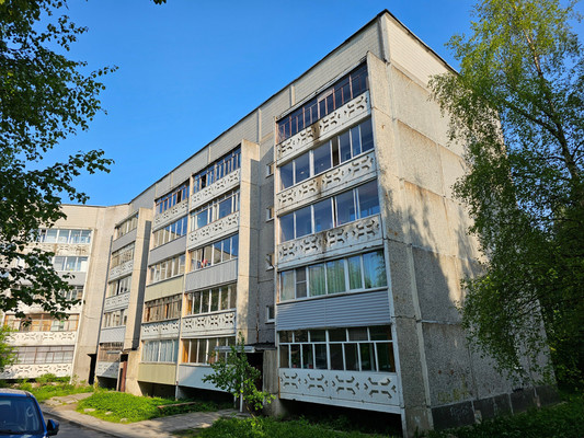 Купить 4-комнатную квартиру