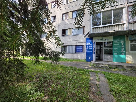 Снять  помещение свободного назначения